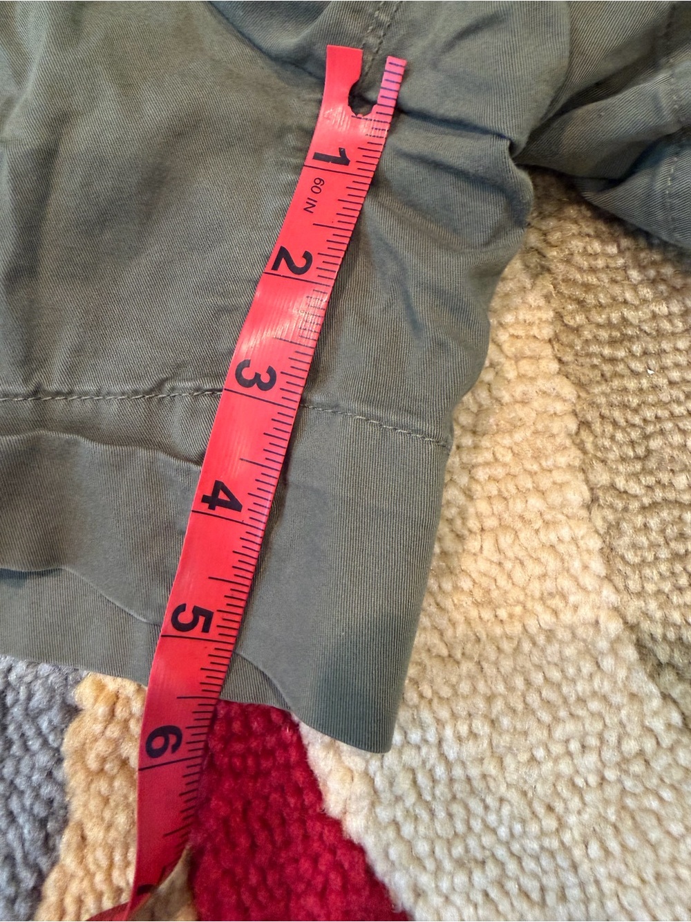 Everlane Olive Green High-Waist Women’s Shorts - Picture 3 of 4